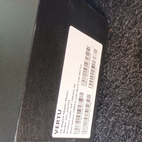 Vertu 5G digital phone - Picture 4 of 4